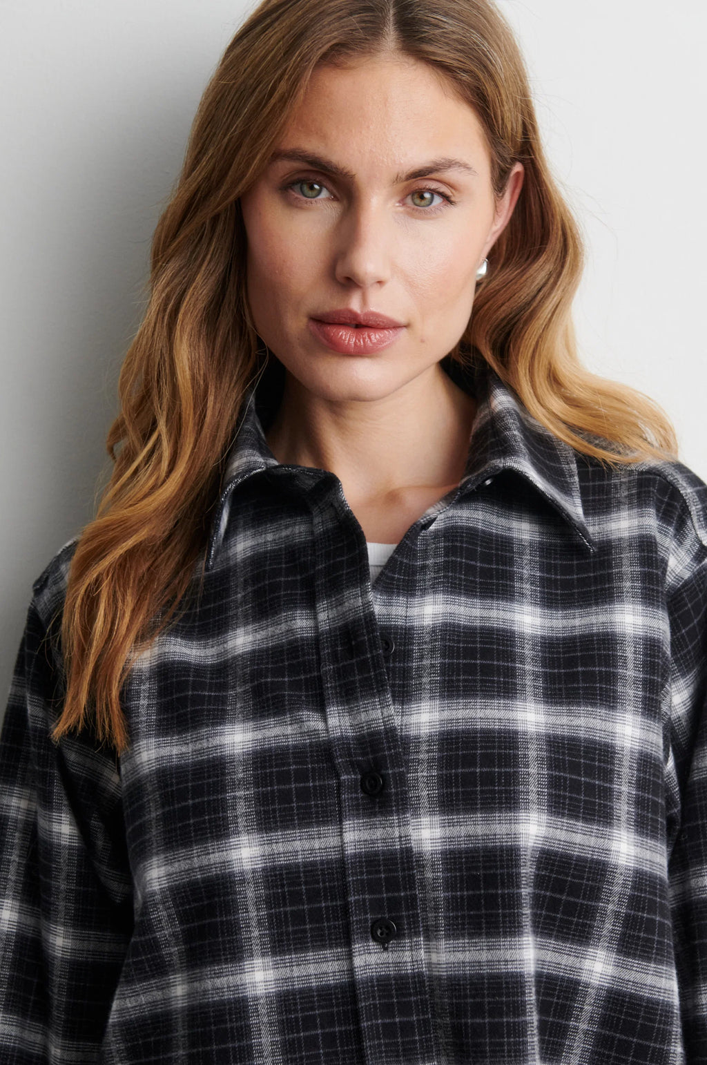 Genola Shirt Black - Second Female