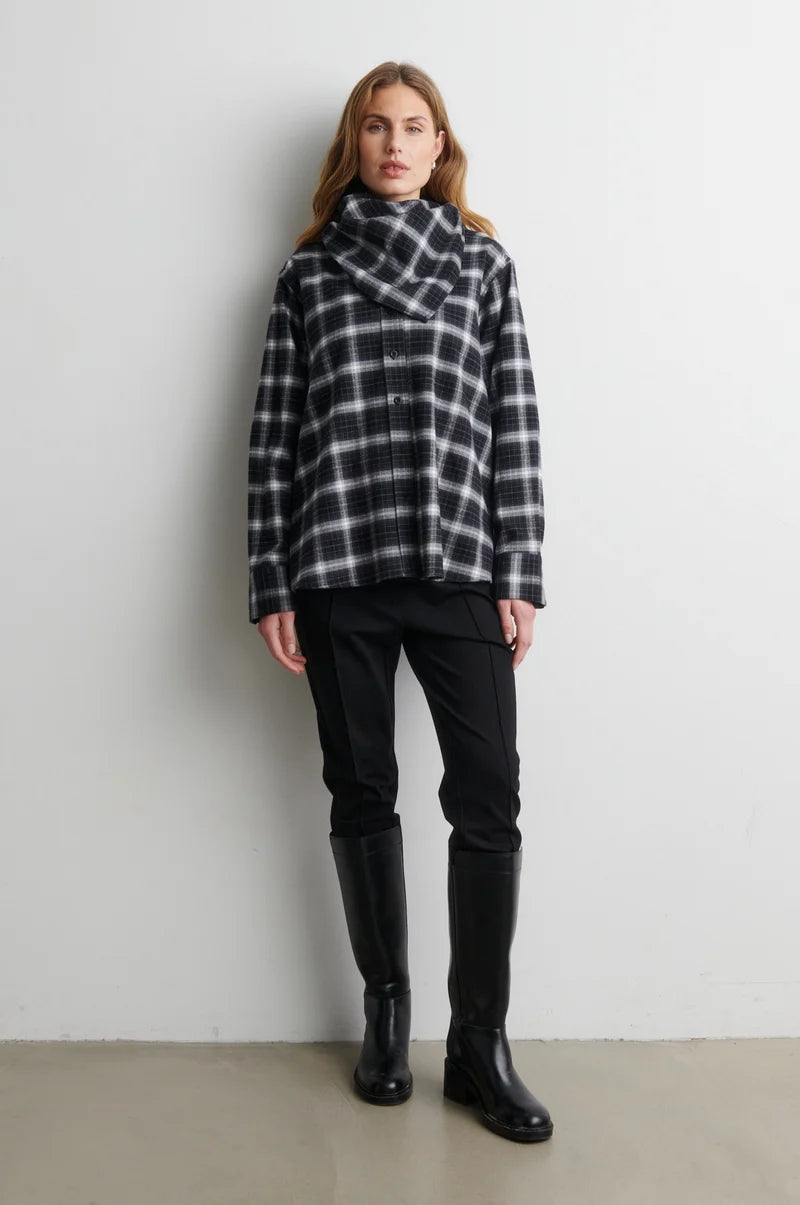 Genola Scarf Black - Second Female