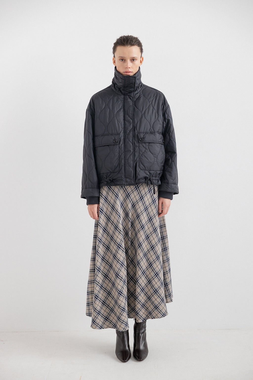 Naja quilted Jacket Black - Project AJ117